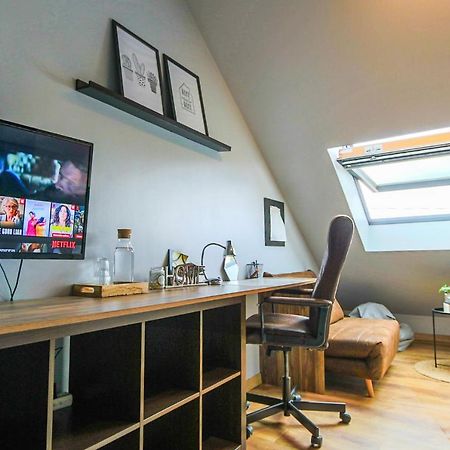 Maisonnette En Duplex Avec Terrasse Breux-Jouy Exterior foto