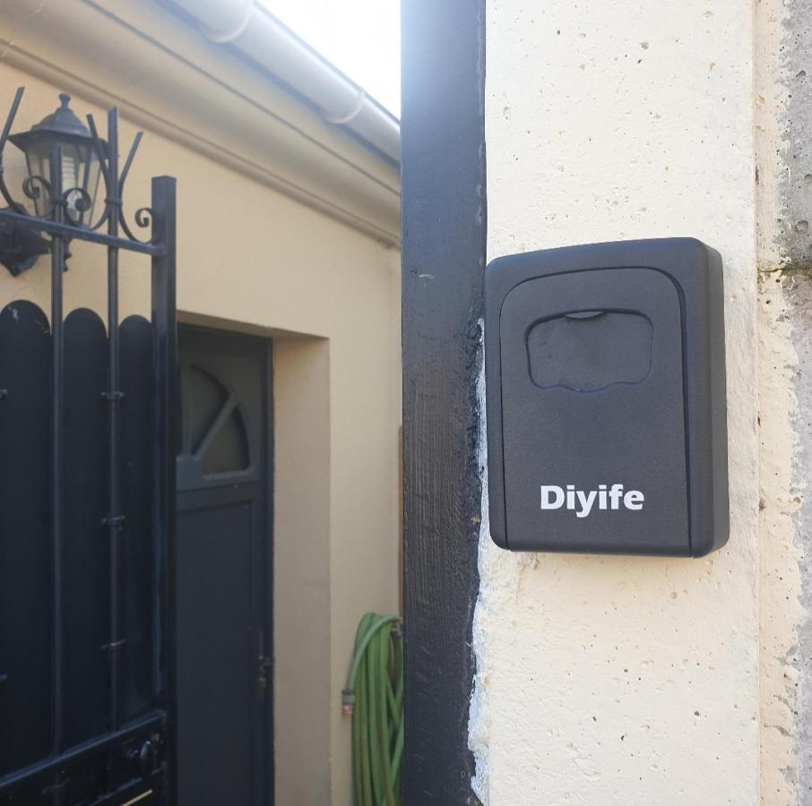 Maisonnette En Duplex Avec Terrasse Breux-Jouy Exterior foto